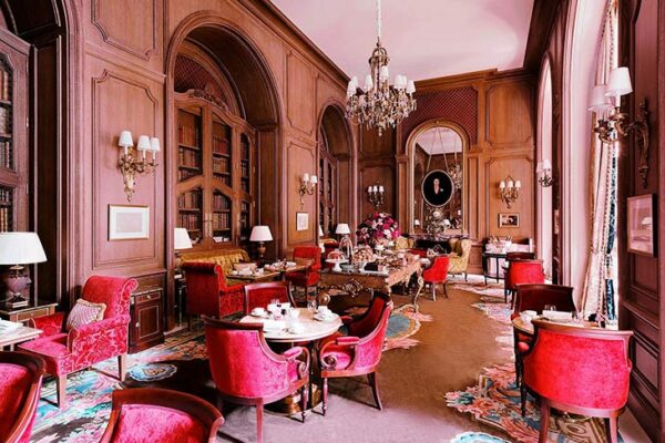Ritz Paris Kapılarını Yeniden Açtı!