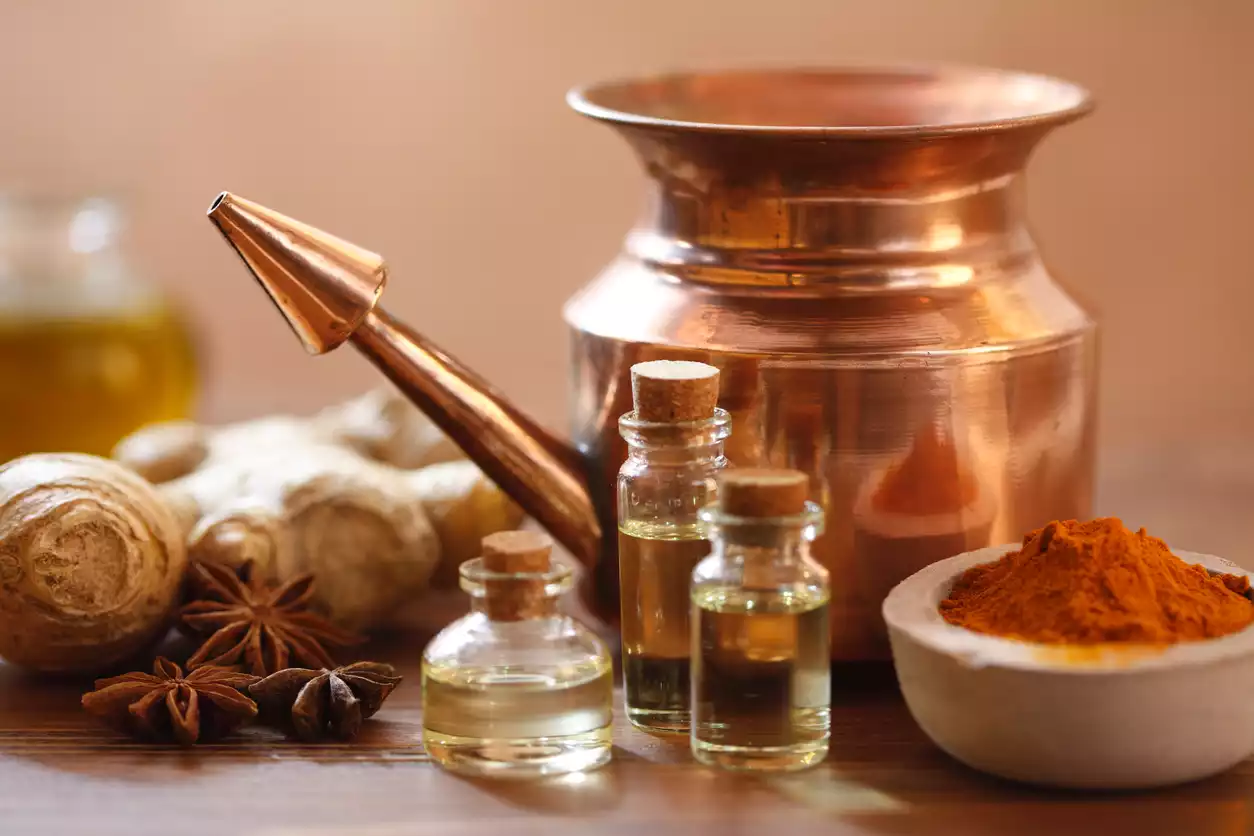 Ayurveda, kökeni binlerce yıl öncesine dayanan bu bütünsel sistem, bedeni ve zihni birlikte ele alır.