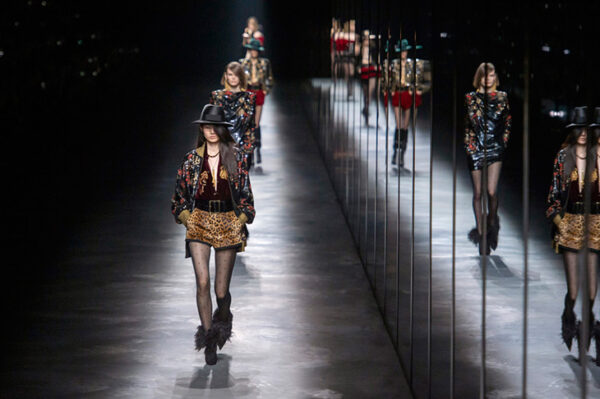 Saint Laurent: Bir Marka Hikayesi