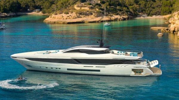 2019 Cannes Yat Festivali'nin En Büyük 10 Modeli