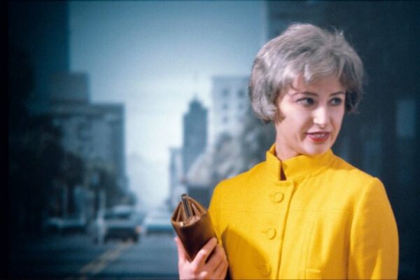 Cindy Sherman Yeni Sergisi ile Fondation Louis Vuitton'da
