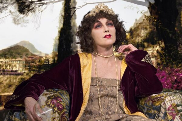 Cindy Sherman Yeni Sergisi ile Fondation Louis Vuitton'da