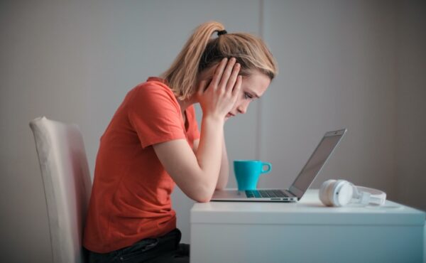 Modern Çağda Yaşanan Baş ve Vücut Ağrıları ile İlgili Her Şey