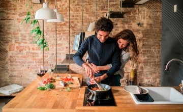 Evde Romantik Bir Hafta Sonu İçin Öneriler