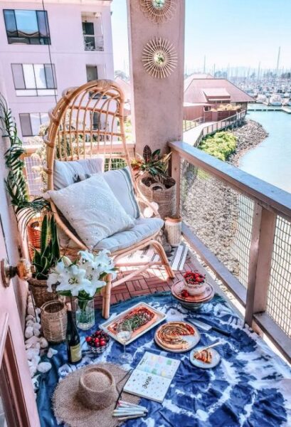 Balkonda Piknik ile Gününüzü Keyifli Geçirin