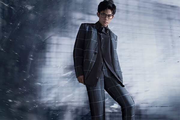 Emporio Armani SS21 Koleksiyonu: Çağdaş ve Hafif Dokular