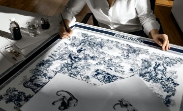Dior İpek Eşarpların Olağanüstü Serüveni