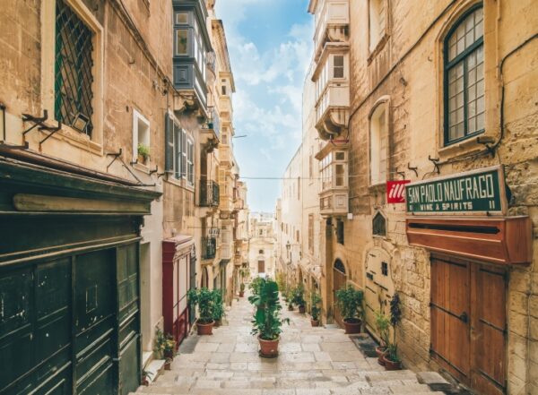 Akdeniz’in Kalbinde Bir Şövalye Masalı: 8 Bin Yıllık Sırlarıyla Malta Gezi Rehberi