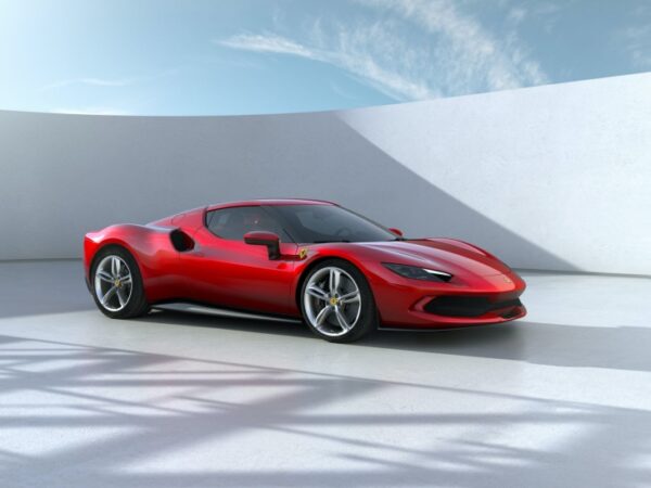 En Yeni Ferrari Türkiye’de: Ferrari 296 GTB
