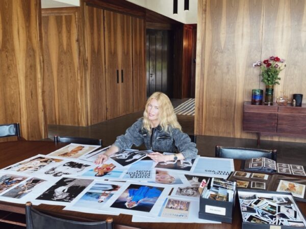 90'ların Moda Fotoğrafları Claudia Schiffer'ın Merceği Altında