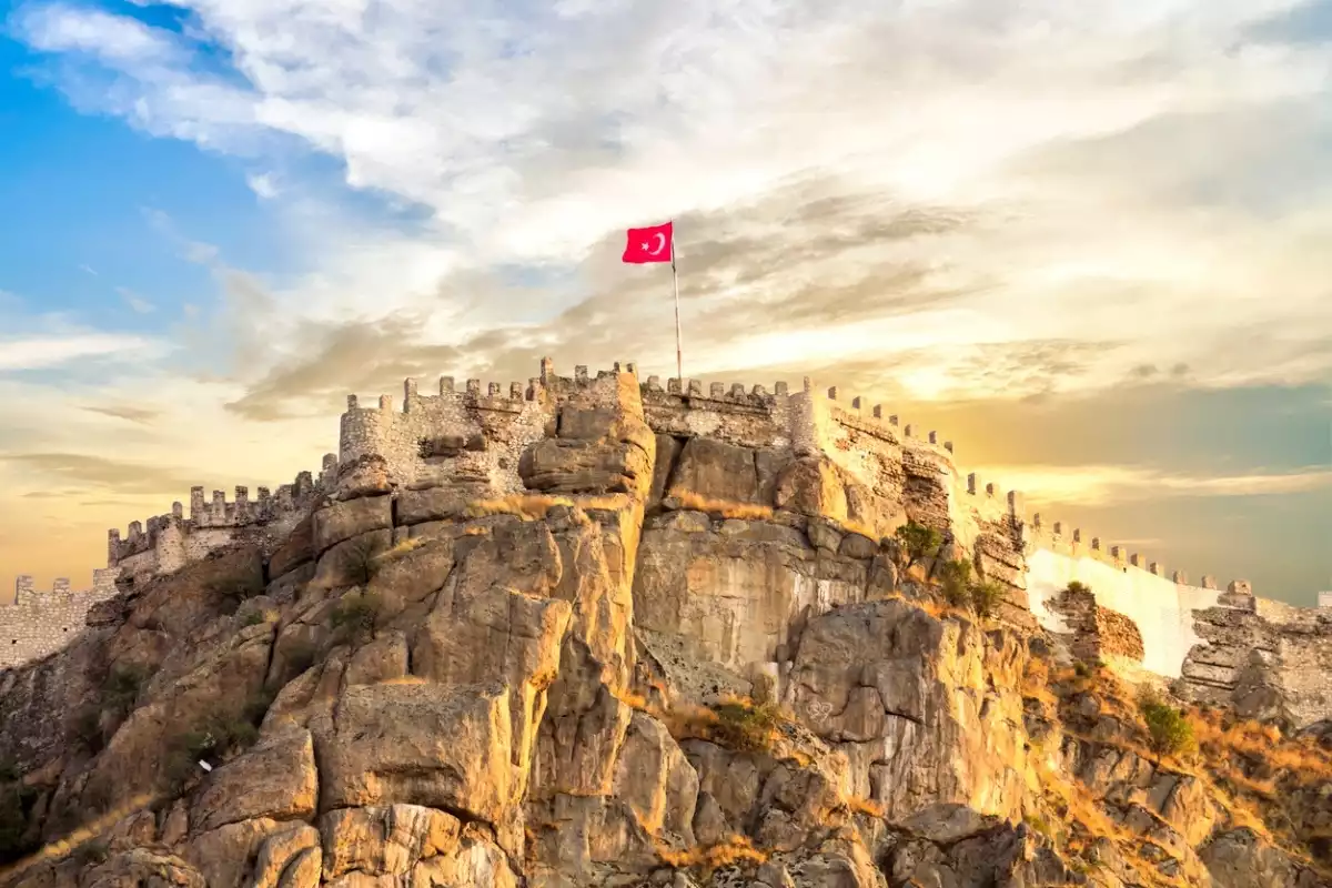 Afyon'un Simgesi: Afyonkarahisar Kalesi