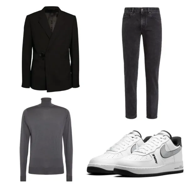Beyaz fonda sunulan şık bir erkek sneaker kombini; siyah asimetrik kesimli blazer ceket, koyu gri boğazlı kazak, koyu gri jean pantolon ve gümüş Nike logosuyla dikkat çeken beyaz renkteki Air Force 1 spor ayakkabılarından oluşuyor.