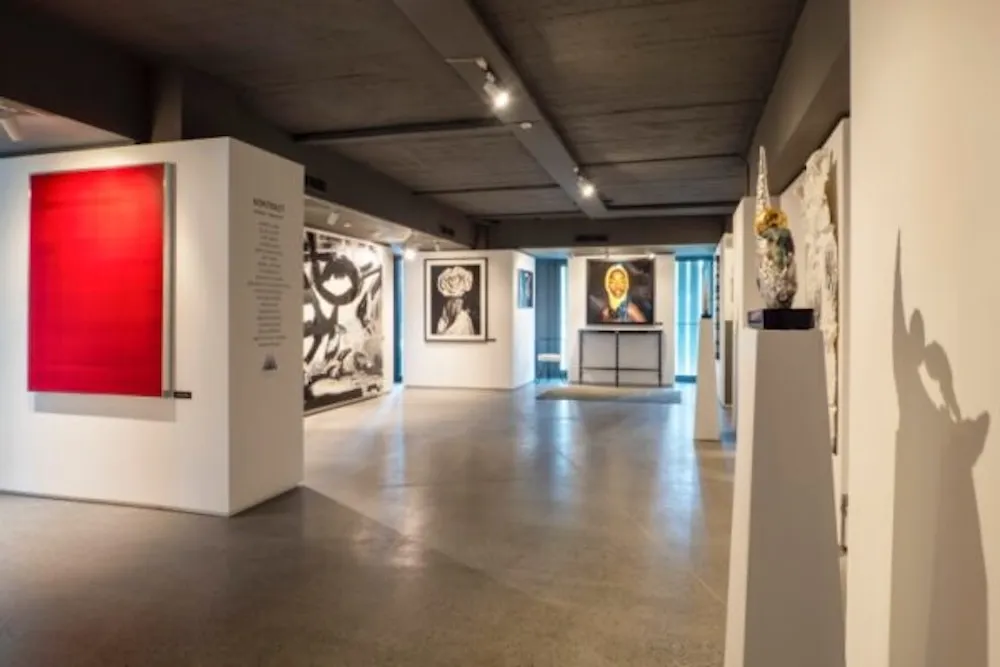 İstanbul sanat galerileri arasında yer alan Muse Contemporary çağdaş sanat galerisi iç mekân görünümü