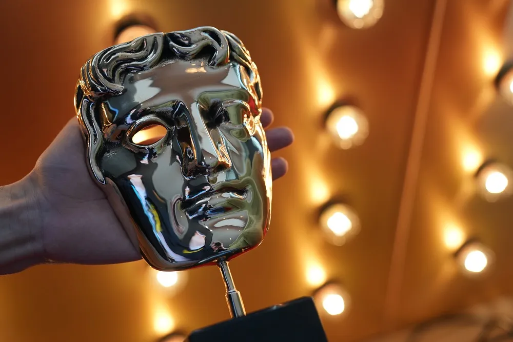 Royal Festival Hall’da düzenlenen BAFTA Film Ödülleri öncesinde sergilenen BAFTA ödül heykelciği, Londra