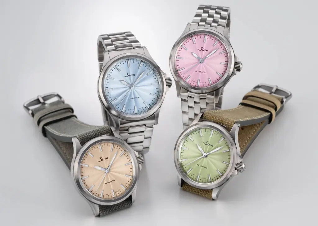 Sinn 556 Pastel serisi – mavi, pembe, bej ve yeşil kadranlı otomatik saat koleksiyonu.