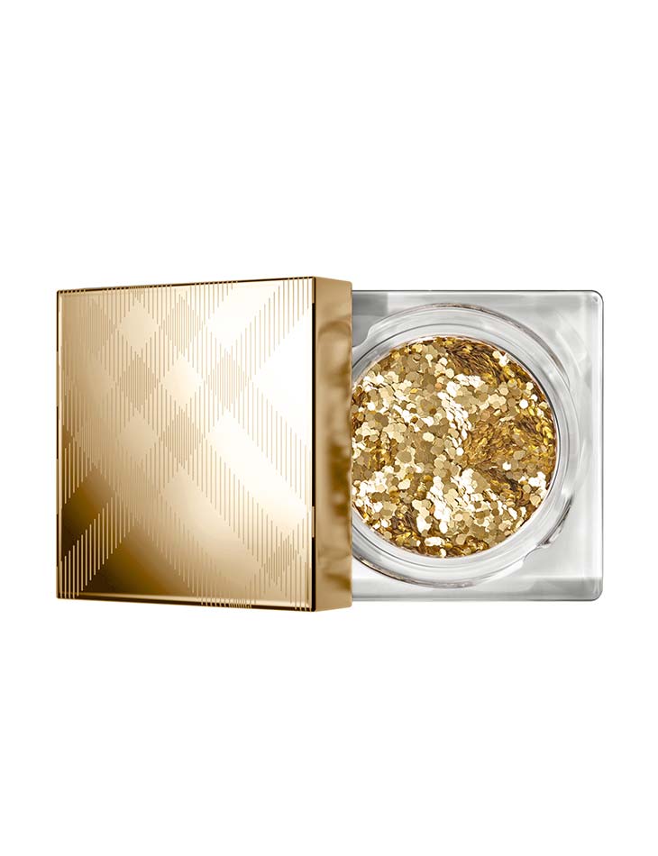 Metalik Makyaj Trendi Nasıl Uygulanmalı?