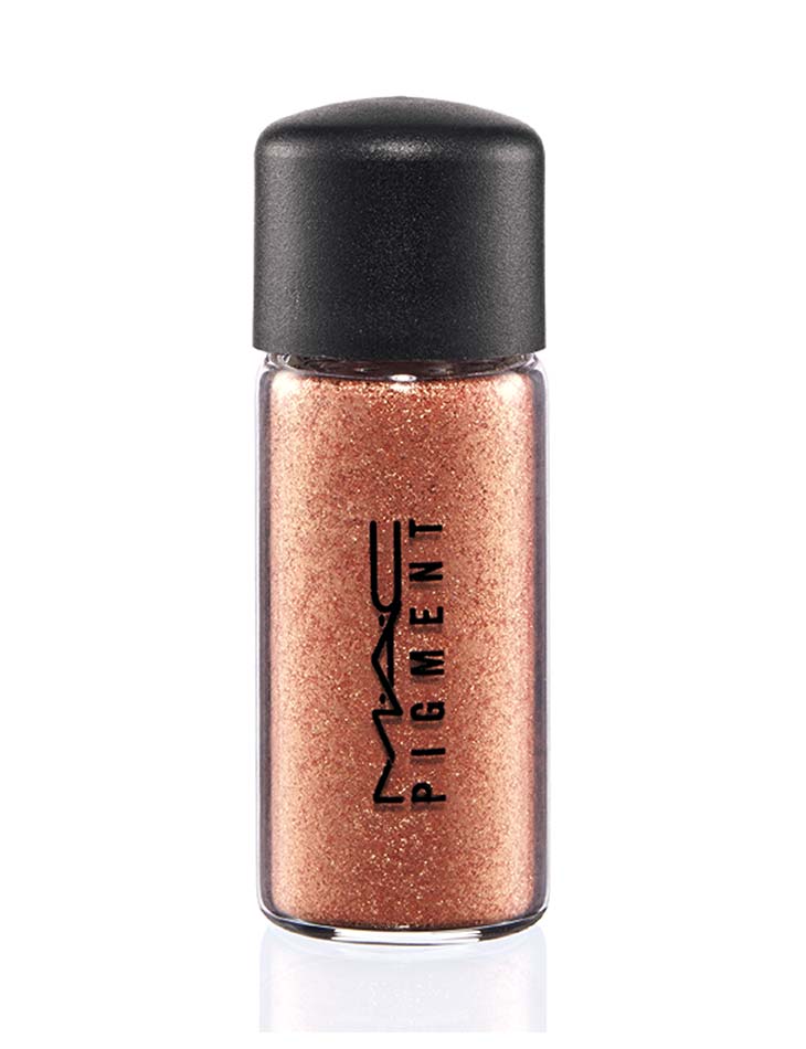 Metalik Makyaj Trendi Nasıl Uygulanmalı?