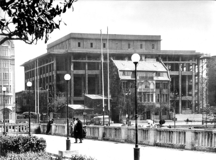 AKM'nin Kapıları Yeniden Açılıyor