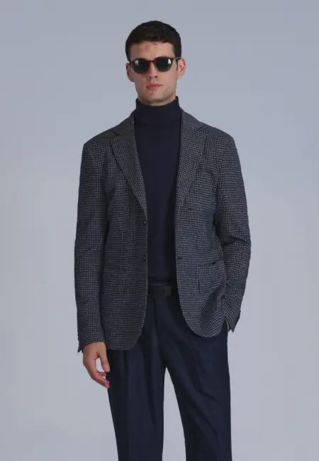Trendlerin Ötesinde Bir Stil: Her Erkeğin Gardırobunda Olması Gereken 10 Yatırımlık Parça