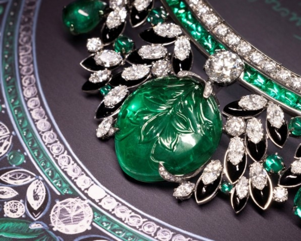 Bulgari'den Kraliçe'nin Platin Jübilesine Özel Mücevher Seti