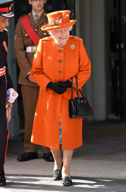 Kraliçe II. Elizabeth'in Hayatı, Stili ve Mücevherleri