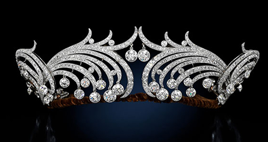 Kraliyet ve Aristokrat Ailelerinin Taçları Sotheby's Sergisinde