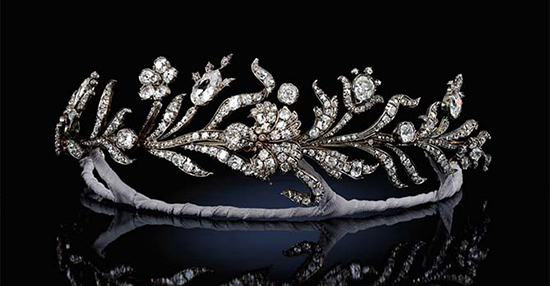 Kraliyet ve Aristokrat Ailelerinin Taçları Sotheby's Sergisinde