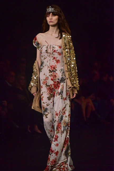 Saint Laurent: Bir Marka Hikayesi