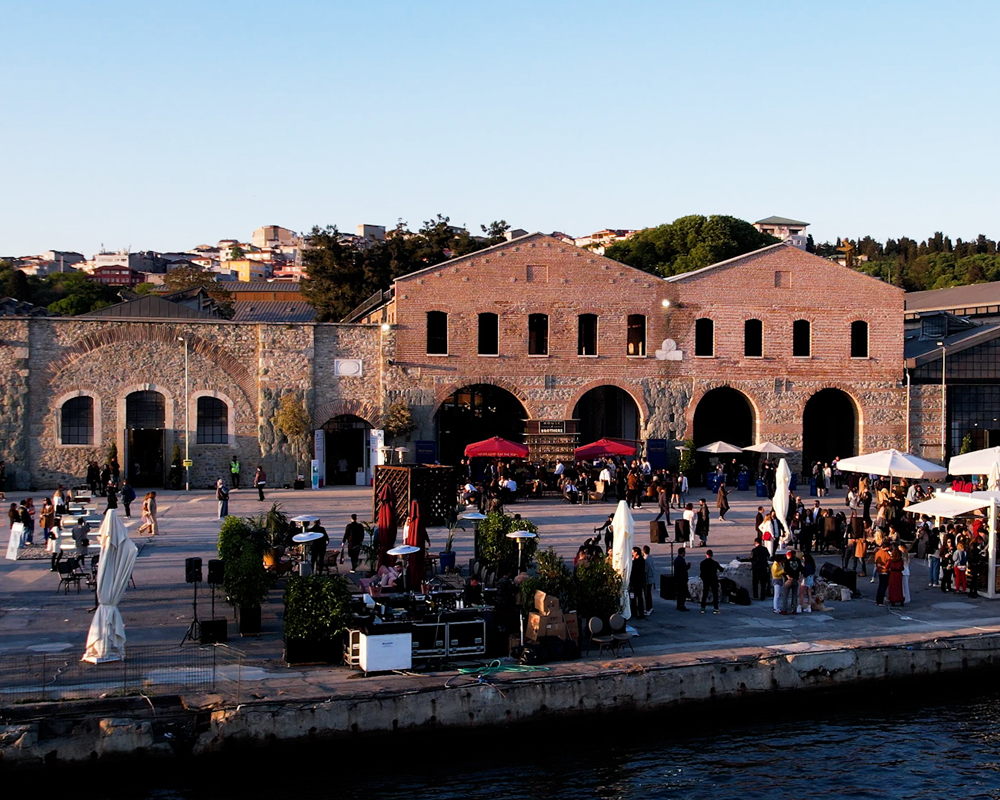 17. Contemporary Istanbul İzleyicileriyle Buluşuyor