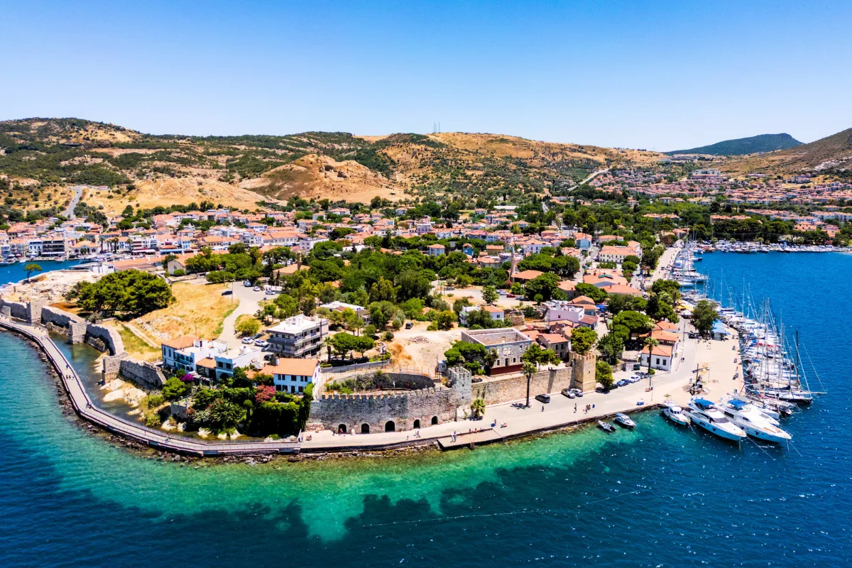 Akdeniz Foklarının ve Siren Kayalıklarının Ev Sahibi: Foça