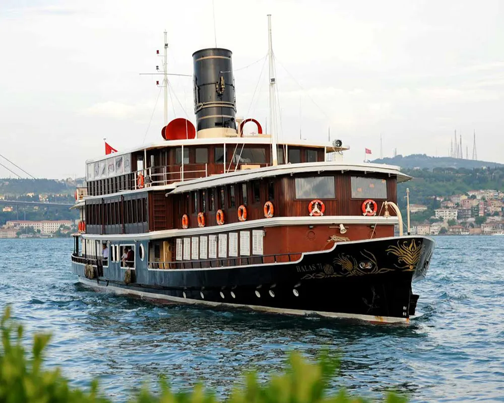 100 Yılı Aşkın Tarihiyle Deniz Üzerindeki Saray: Halas 71