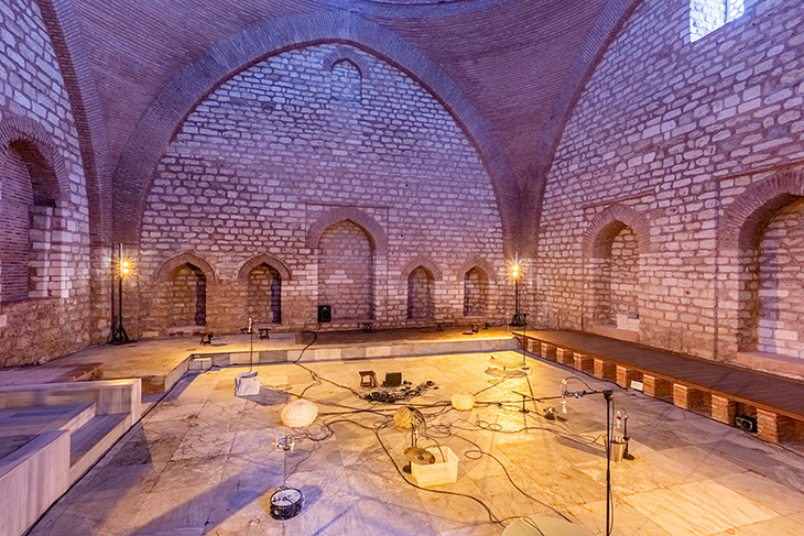 17. İstanbul Bienali: Sanatla Değiş, Dünyayı Dönüştür