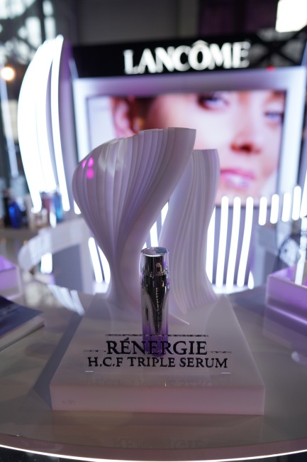OGGUSTO Ev Sahipliğinde Lancôme Rénergie Serum Lansman Daveti