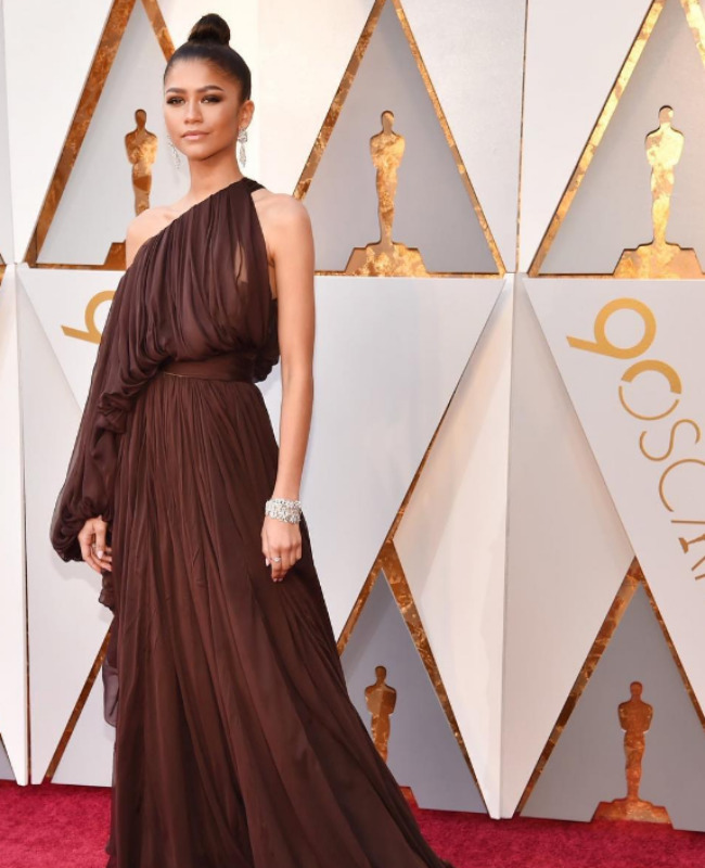 Kırmızı Halının Kurallarını Yıkan İsim: Zendaya’nın Unutulmaz Moda Anları