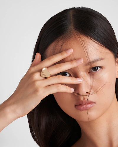 Prada’nın İlk Fine Jewellery Koleksiyonu: Eternal Gold