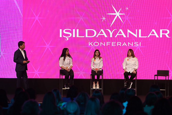 İlham Veren İsimler IŞILDAYANLAR KONFERANSI’NDA Birlikte Işıldadı