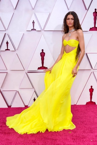 2021 Oscar Ödülleri'nde Kırmızı Halı Görünümleri