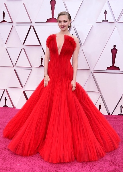 2021 Oscar Ödülleri'nde Kırmızı Halı Görünümleri