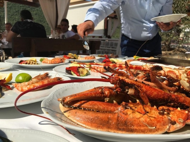 Karadağ'ın En İyi Otel ve Restoranları