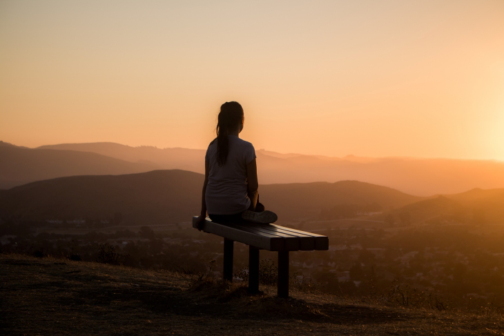 Kaygı Yükseldiğinde: Mindfulness ile Anda Kalmanın Gücü