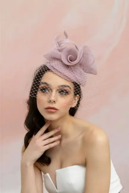 Gelinlere Özel Şapka Tasarımları: Melis Erkol Hat Design