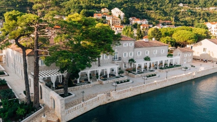Karadağ'ın En İyi Otel ve Restoranları