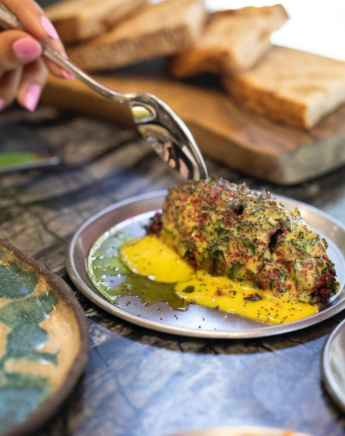 Galataport Muutto Restaurant’ta Anatolian tapas sunumu, şef Umut Karakuş’un imza tabağı