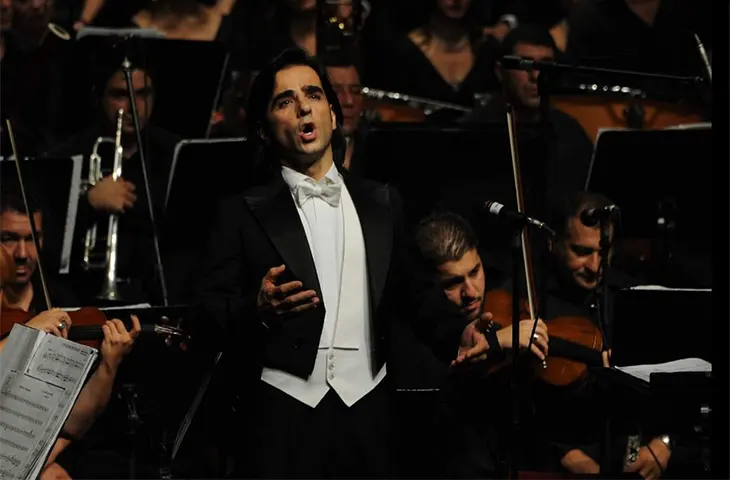 Yüzyıllardır Değişmeyen Bir Sahne: Opera Sanatının Hikayesi