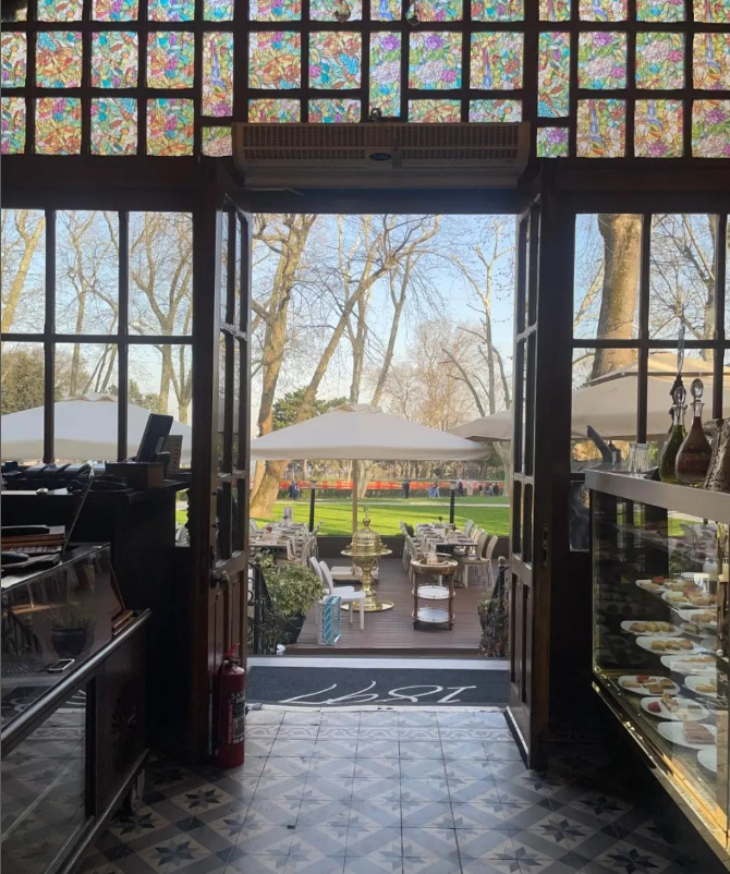 Konyalı Restaurant girişi