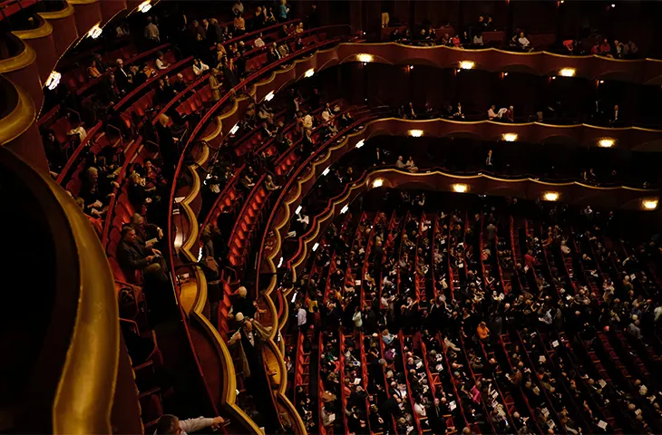 Yüzyıllardır Değişmeyen Bir Sahne: Opera Sanatının Hikayesi