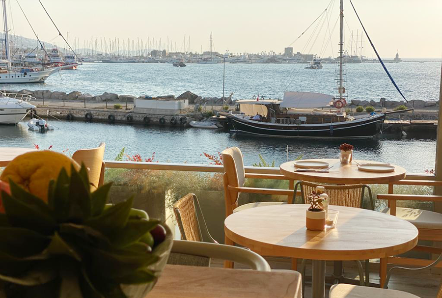 Yalıkavak'ın Fun Dining Noktası: AltÜst