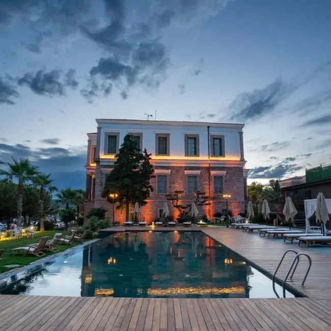Cunda, Ayvalık'ın En İyi Restoran ve Otelleri