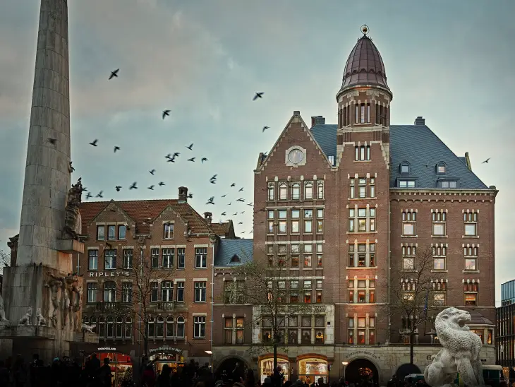 Amsterdam'ın Kalbinde Lüks Bir Deneyim: Hotel TwentySeven