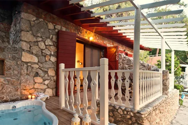 Doğanın İçinde ve Romantik: Nautical Hotel